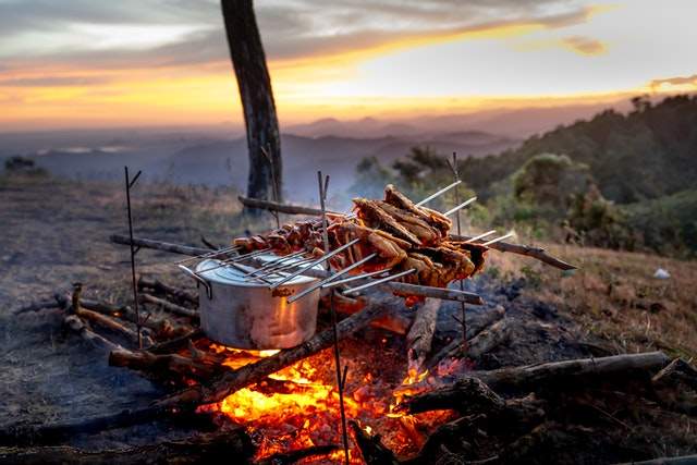 The Ultimate Campfire Cooking Kit Guide