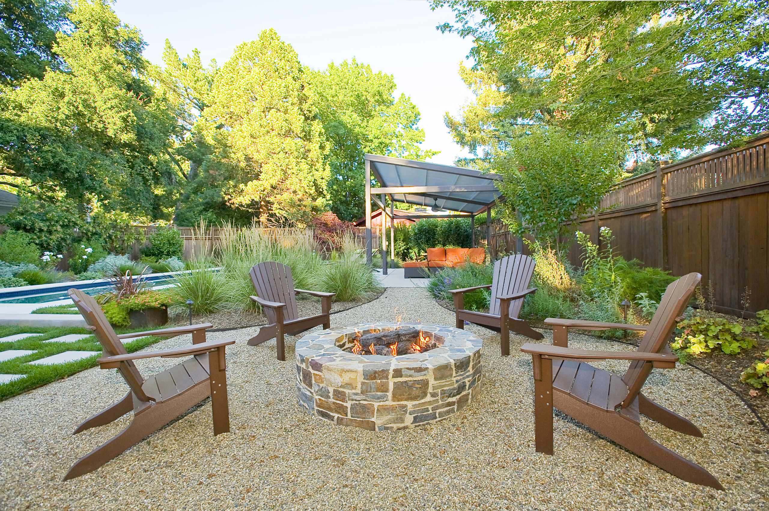 Pea Gravel Patio: 15 Pros and Cons to Consider Before Installation
