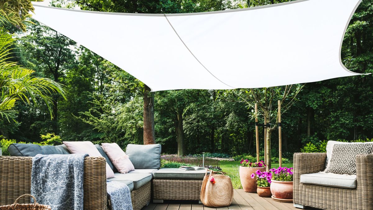 How to choose the right shade sail